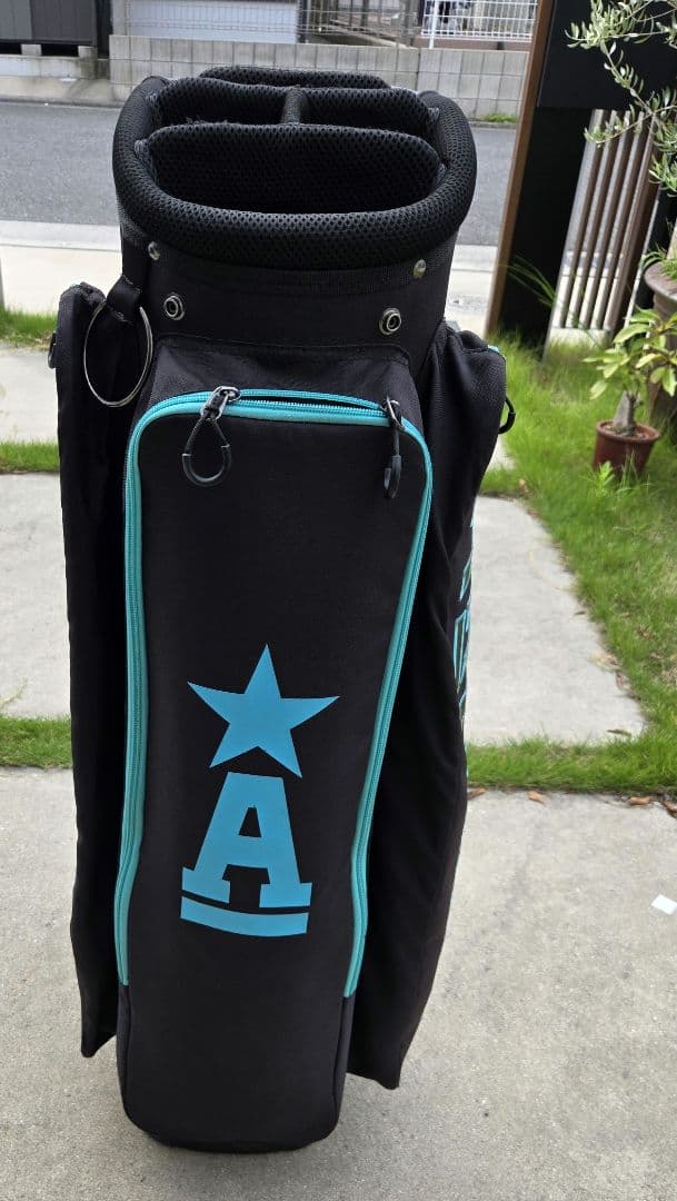 アルビチオARCHIVIOキャディバッグ ブラック/ターコイズ、フードカバーなし