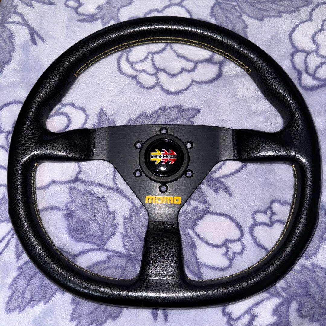 MOMO ヴェローチェレーシングステアリング　350mm