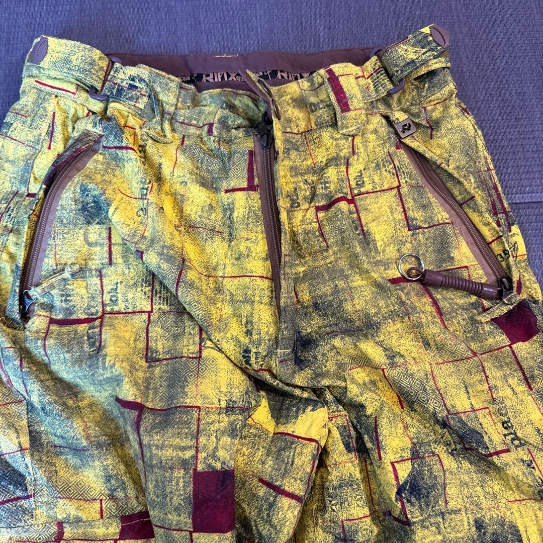 スノーボードウェア　上下セット【グローブ付】