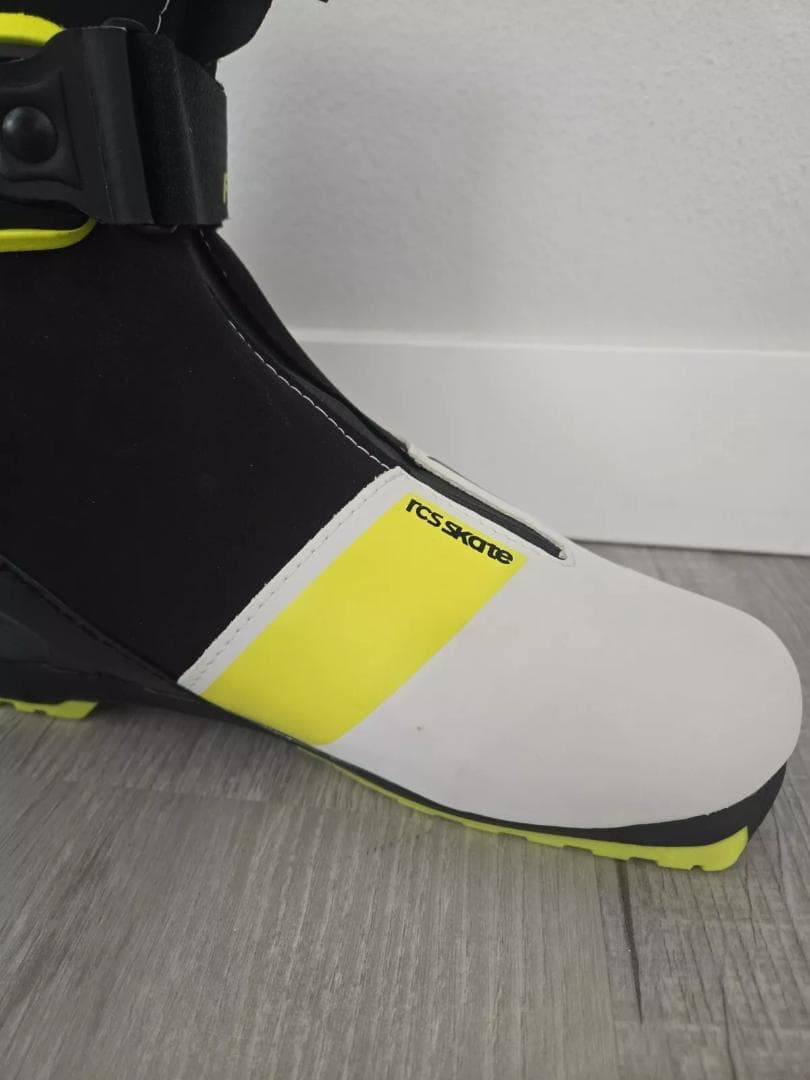 ユズユミFISCHER RCS Skate WS EU38 新品未使用