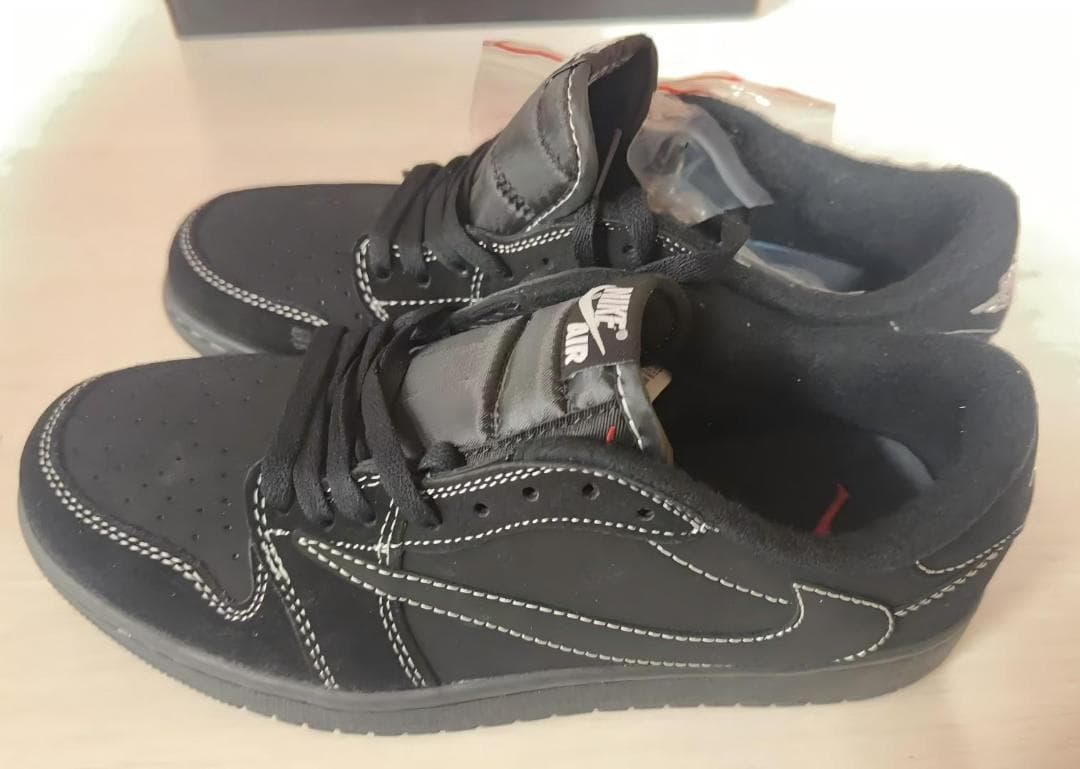 Nike Air Jordan 1 ブラック スニーカー**28cm**