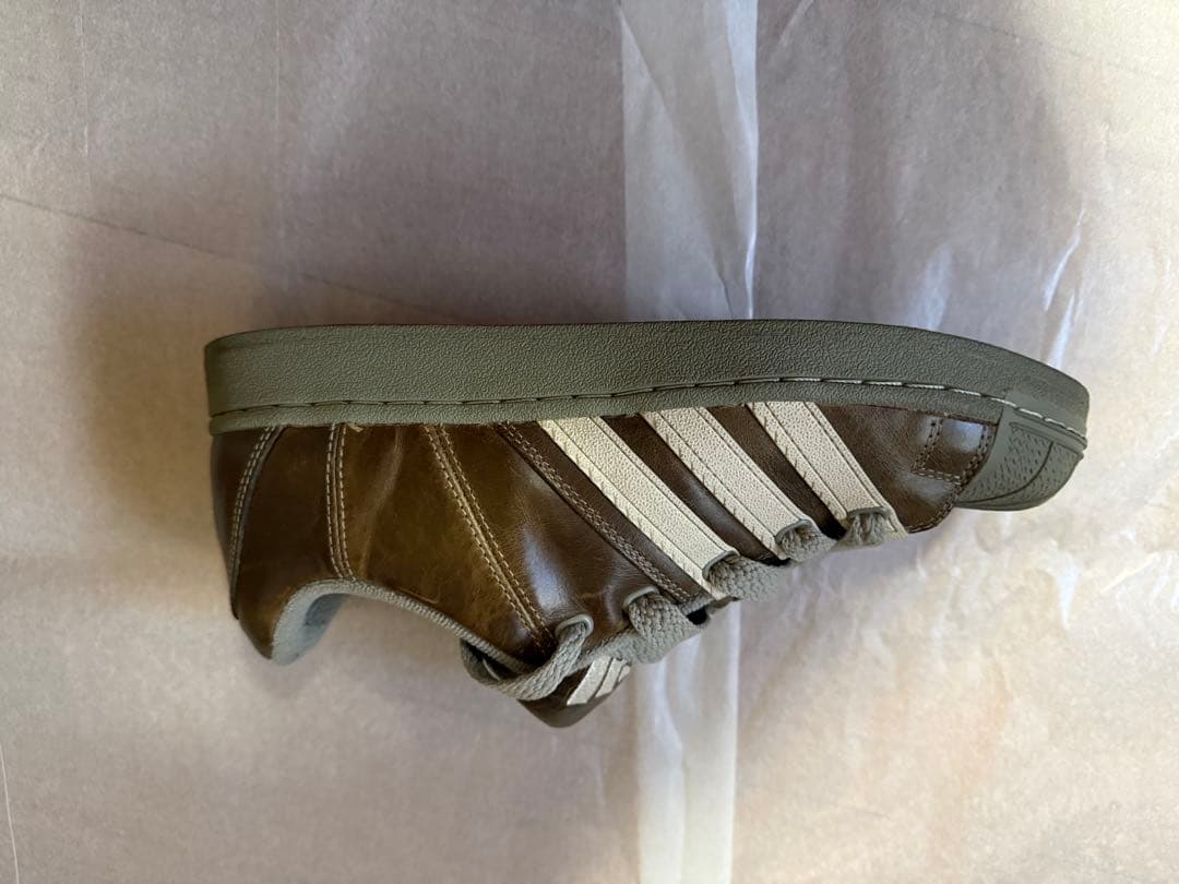 adidasウルトラスター(牛革)