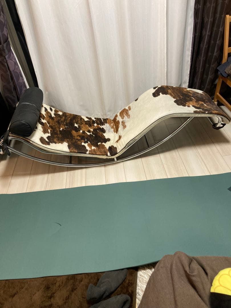 ル　コルビジェ　シェーズロング　上