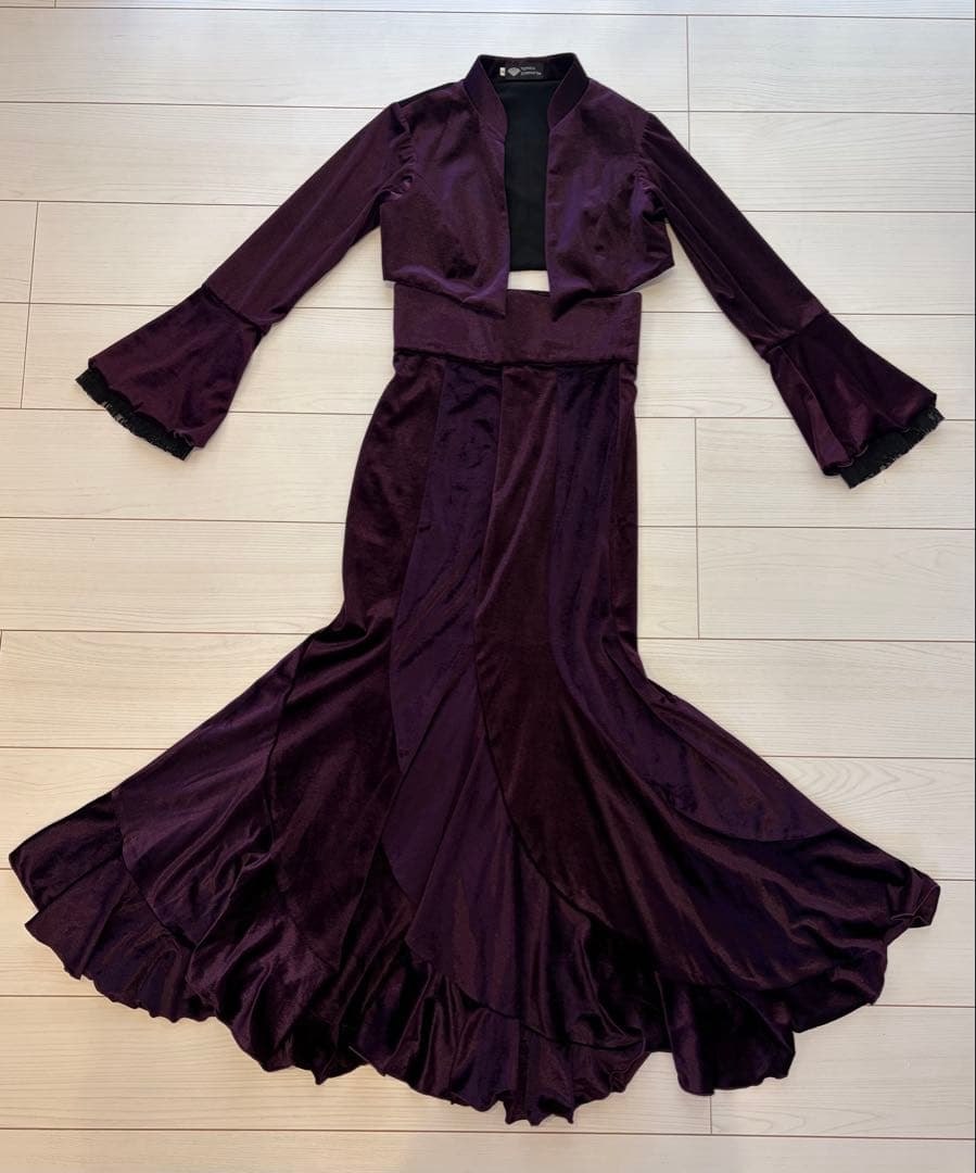 ソニアジョーンズ　ベルベットフラメンコ衣装