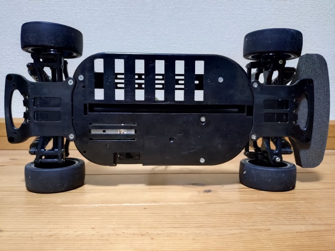 Q*様 タミヤ　TT01　シャーシ　カルソニック　スカイライン　ボディ　送信機