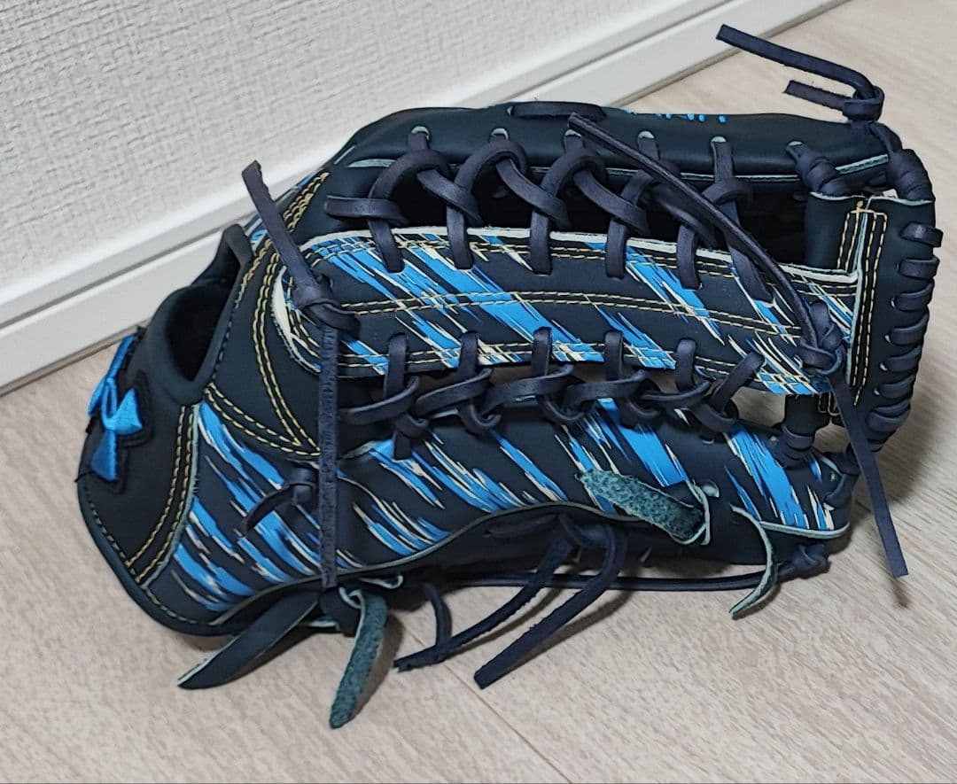 アンダーアーマー　外野　一般軟式　オールスター　廃盤