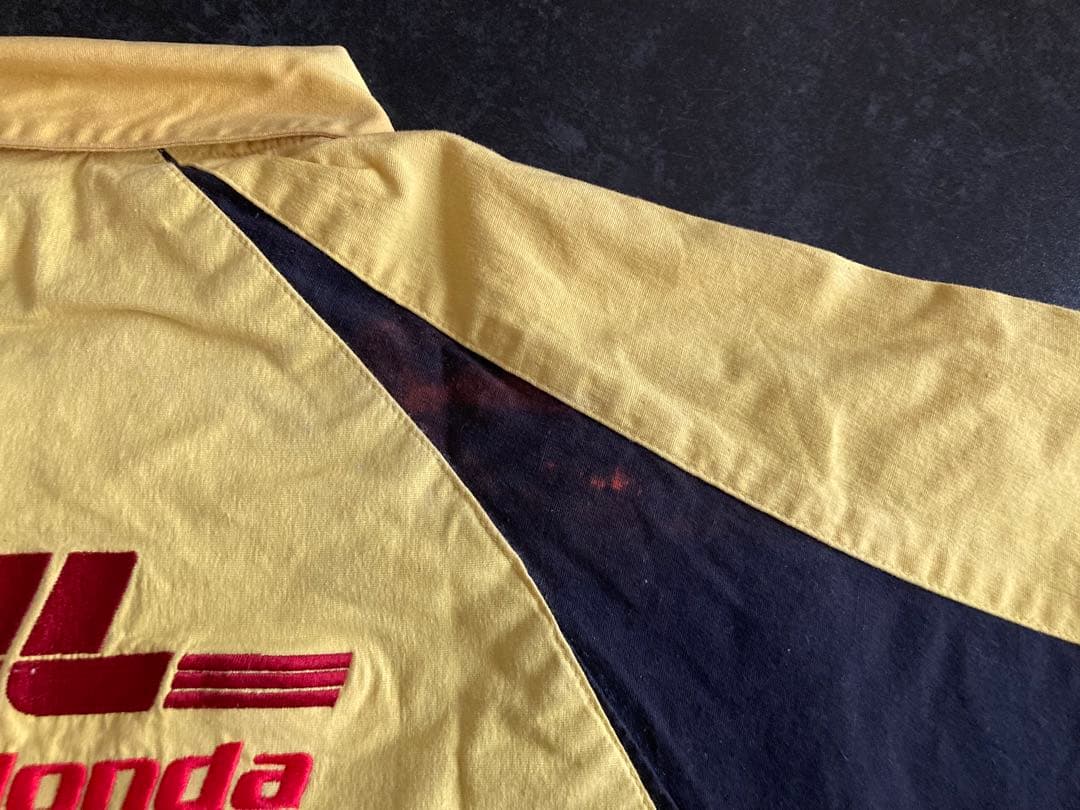 F1ジョーダングランプリ　本山哲直筆サイン入りシャツ、キャップ