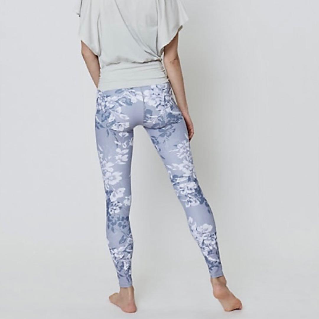 ジュリエ セットアップ 0 ブラトップ レギンス ヨガウェア ホットヨガ 花柄