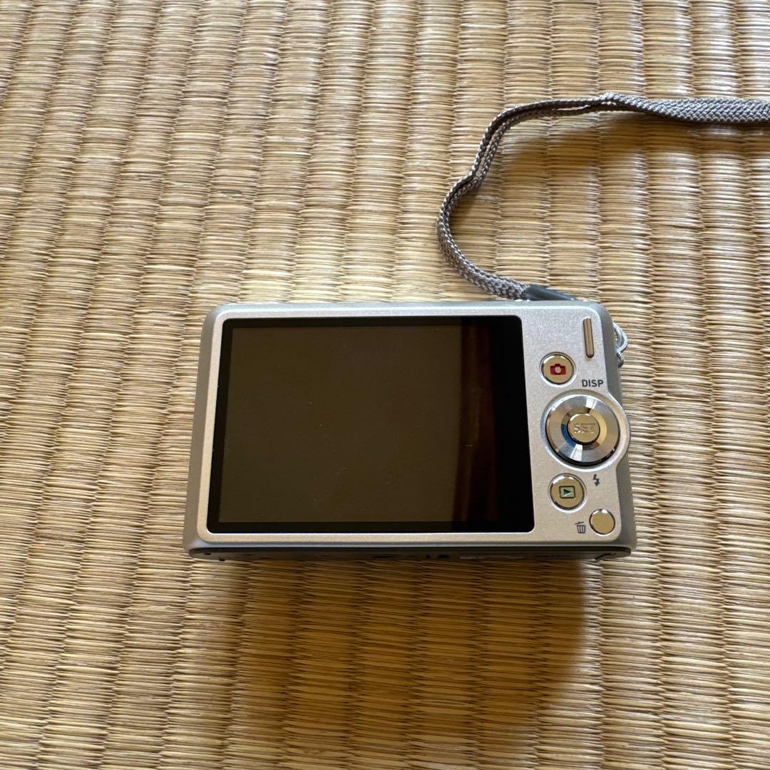 CASIO EXILIM 12倍ズーム デジタルカメラ　今日だけ値下げ