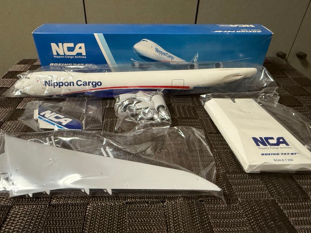 NCA ボーイング747-8F スケール1:250