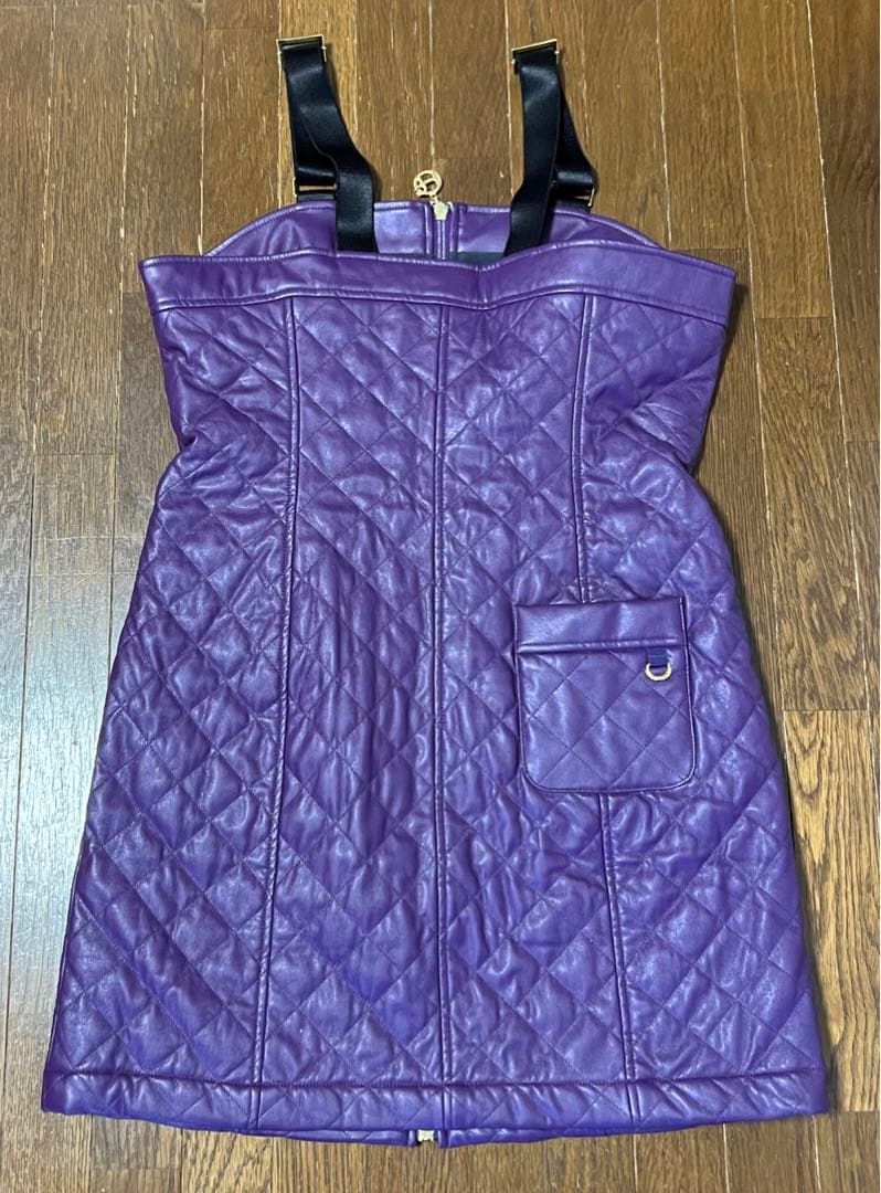 ヒールクリークニット×ジャンパースカート×レッグウォーマー