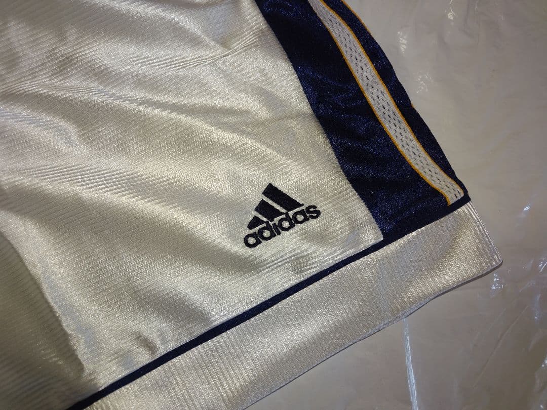 adidasレアル・マドリード98/00ホーム シャツ、パンツセット 未使用品