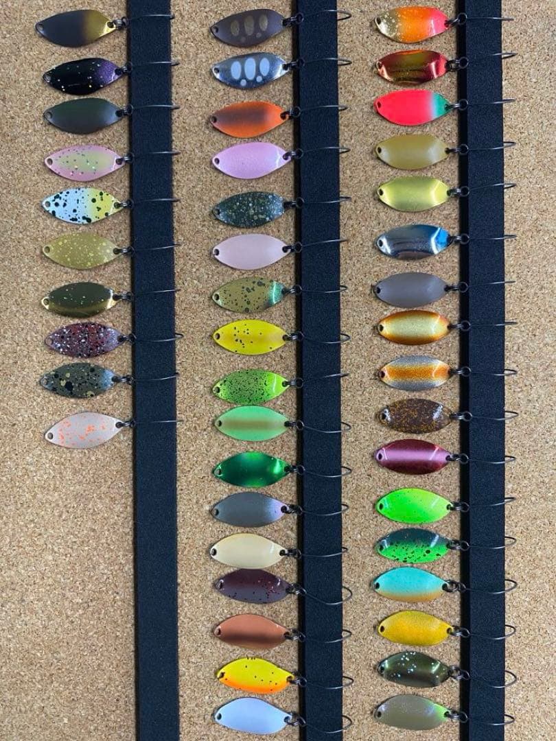 エリアトラウトスプーン　なぶら屋　アキュラシー0.9g