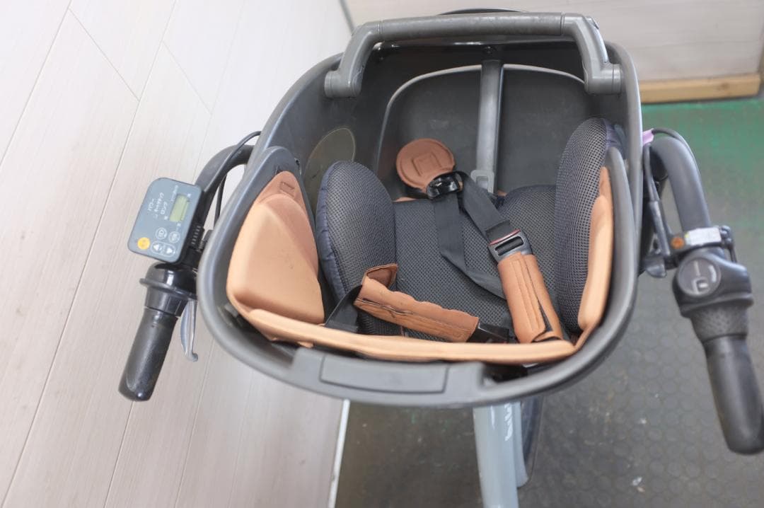 ムギ )ブリヂストBikkeポーラ　20インチ　3段　8.9Ah充電器あり