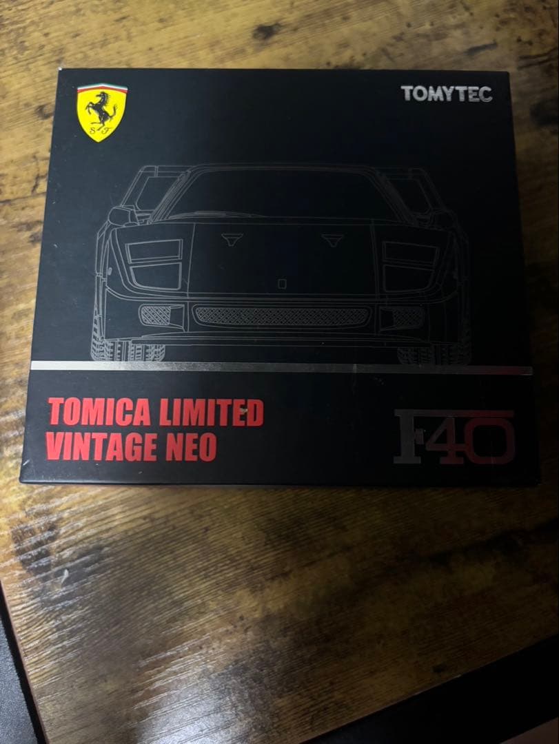 モ*ー様 トミカリミテッドヴィンテージネオ フェラーリ F40 (ブラック)