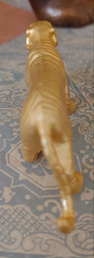 ブロンズ像 　虎　金属工芸　 置物　 オブジェ　　 アンティーク　 干支