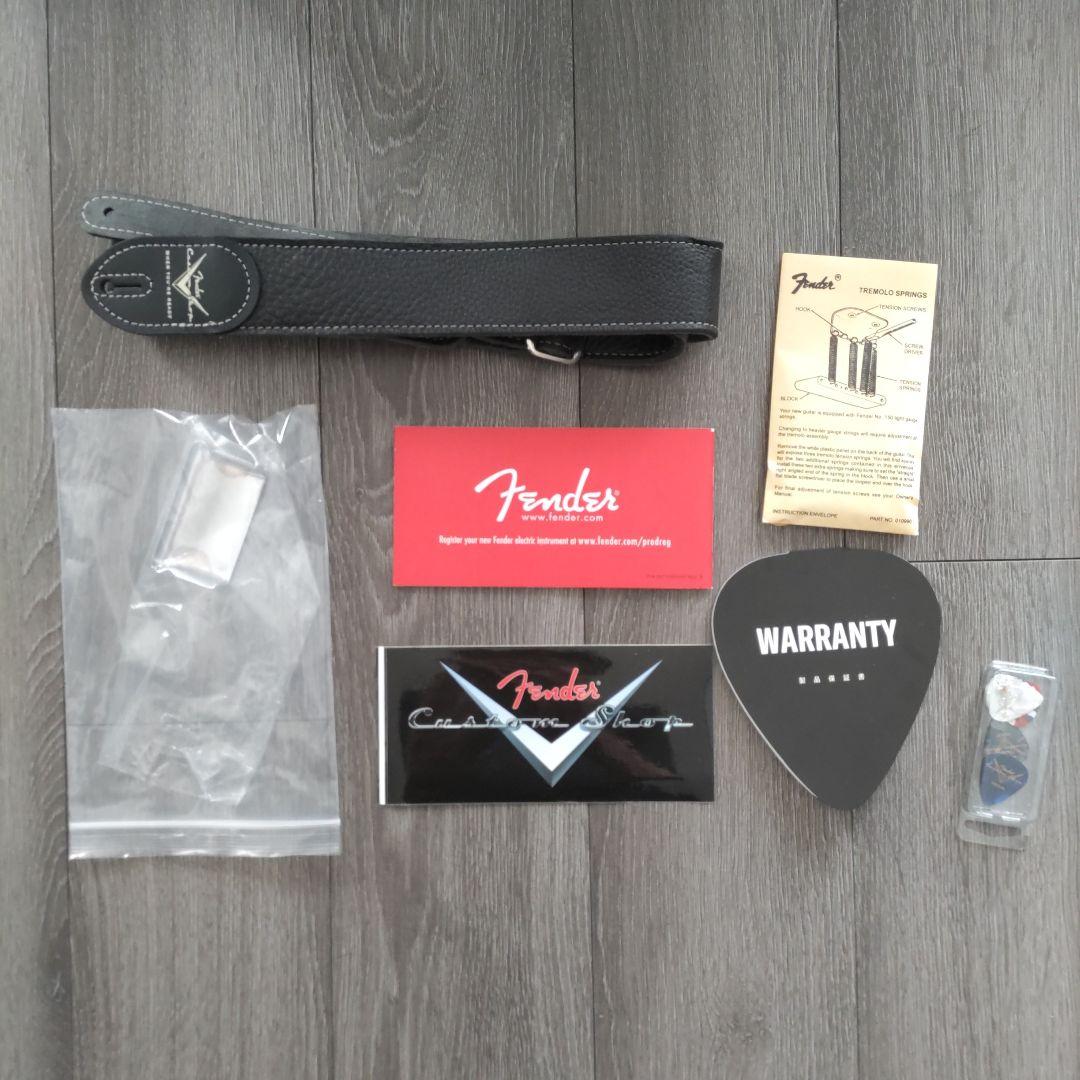 ギター　レフティ　Fender　エリック・クラプトン　ブラッキー