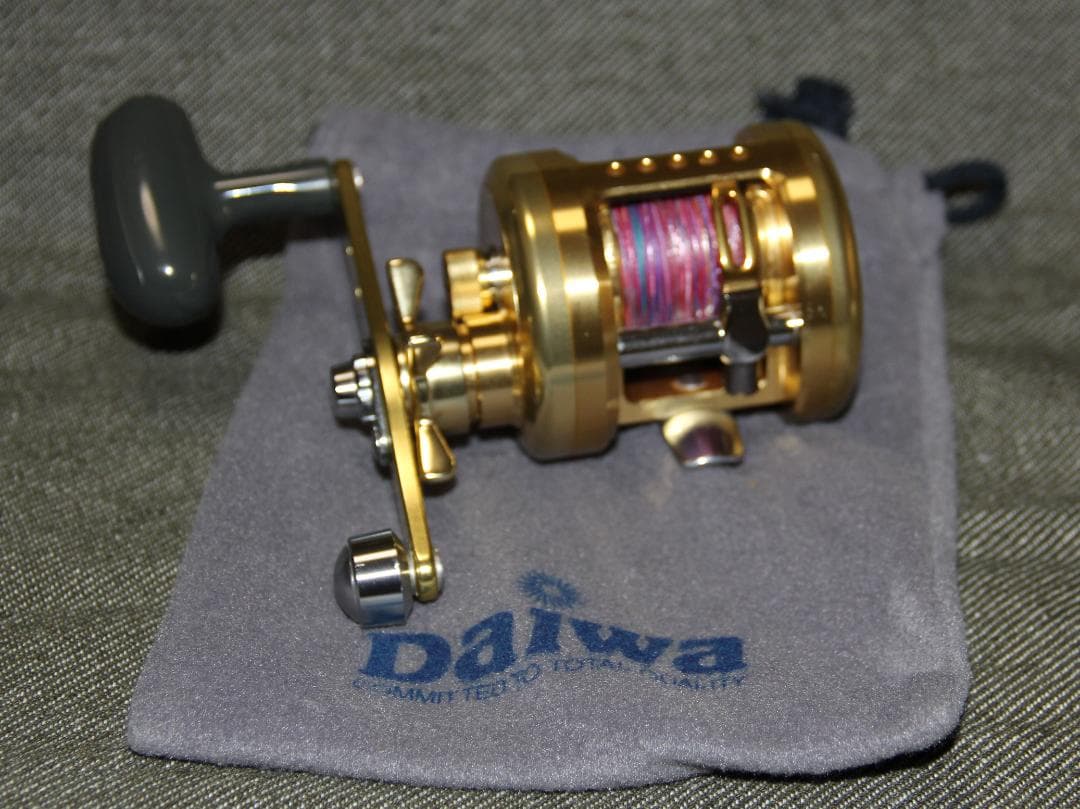 DAIWA　ミリオネア　CV-Z250SF 　　　外箱、専用袋、取扱説明書