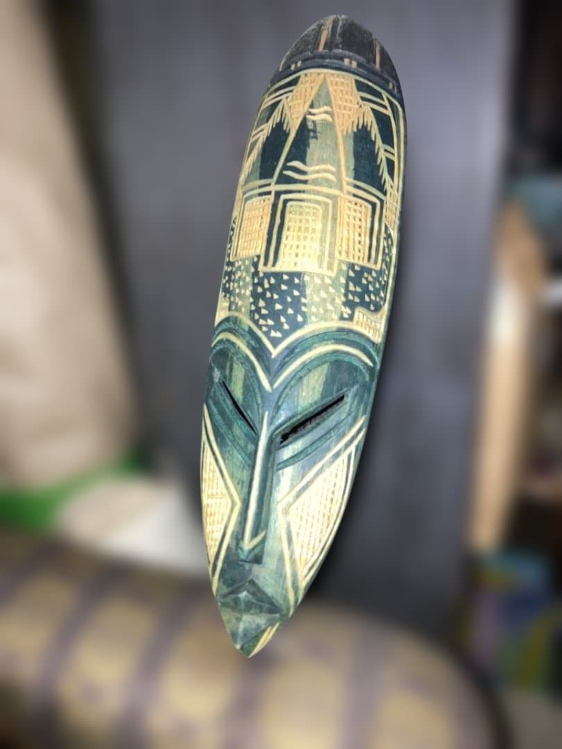 アフリカンマスク 木製 緑と黄色