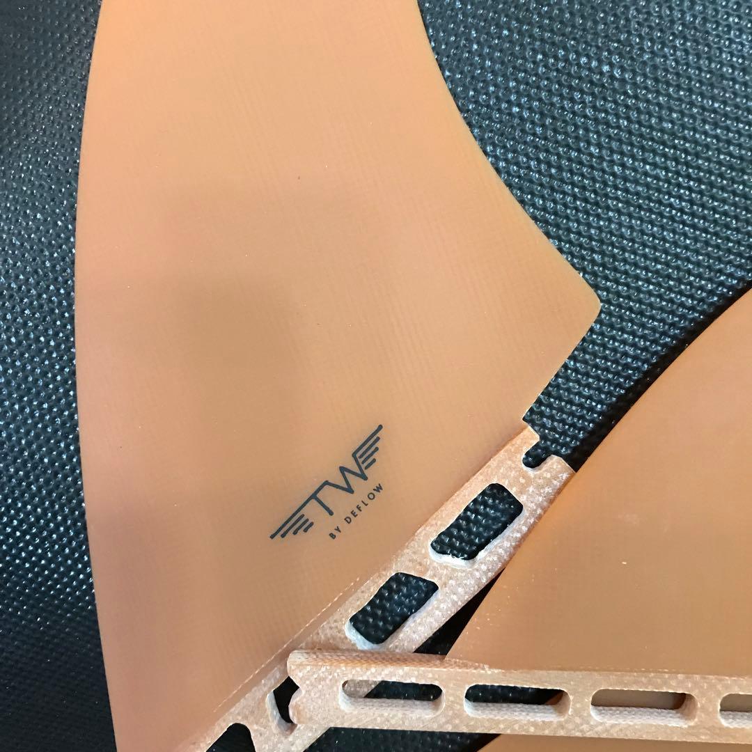 TW エディション サーフボードフィン 2枚セットプラス1