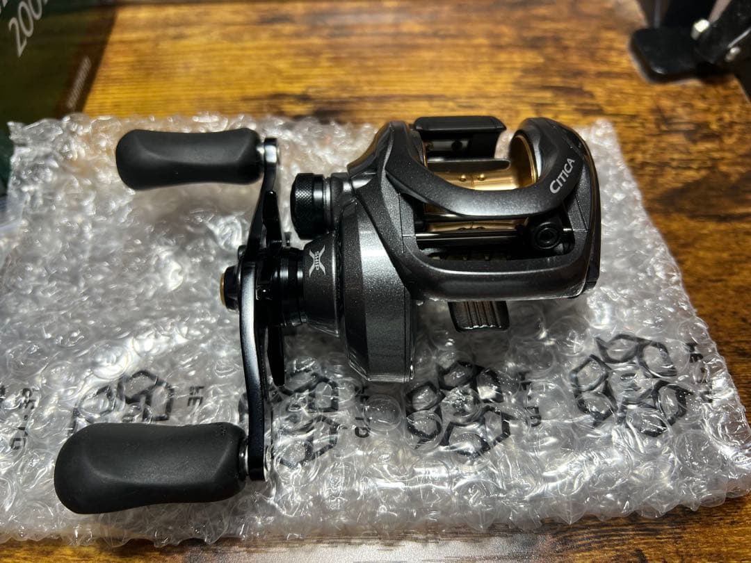 【新品未使用】シマノ 15シティカ200HG 【税込定価より56%OFF】