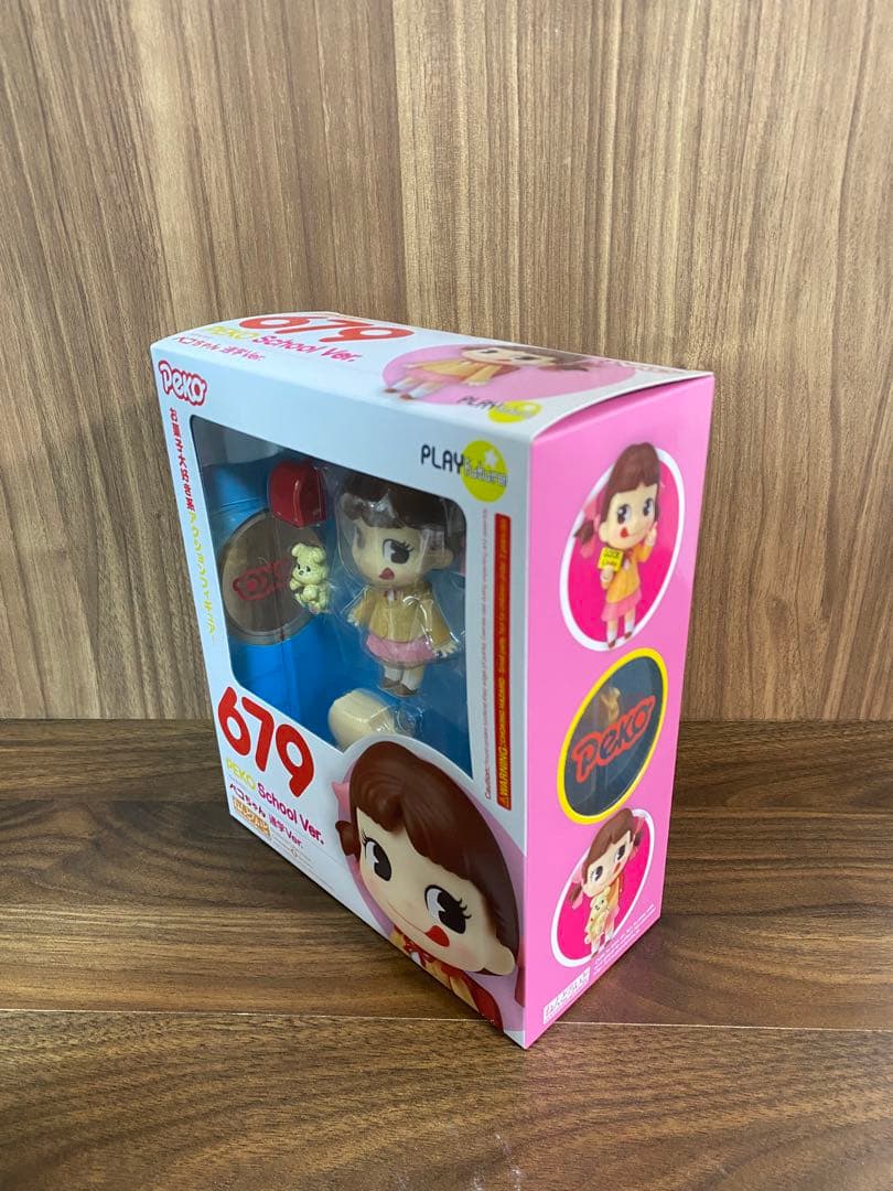 未開封　ねんどろいど　ペコちゃん　679　通学ver