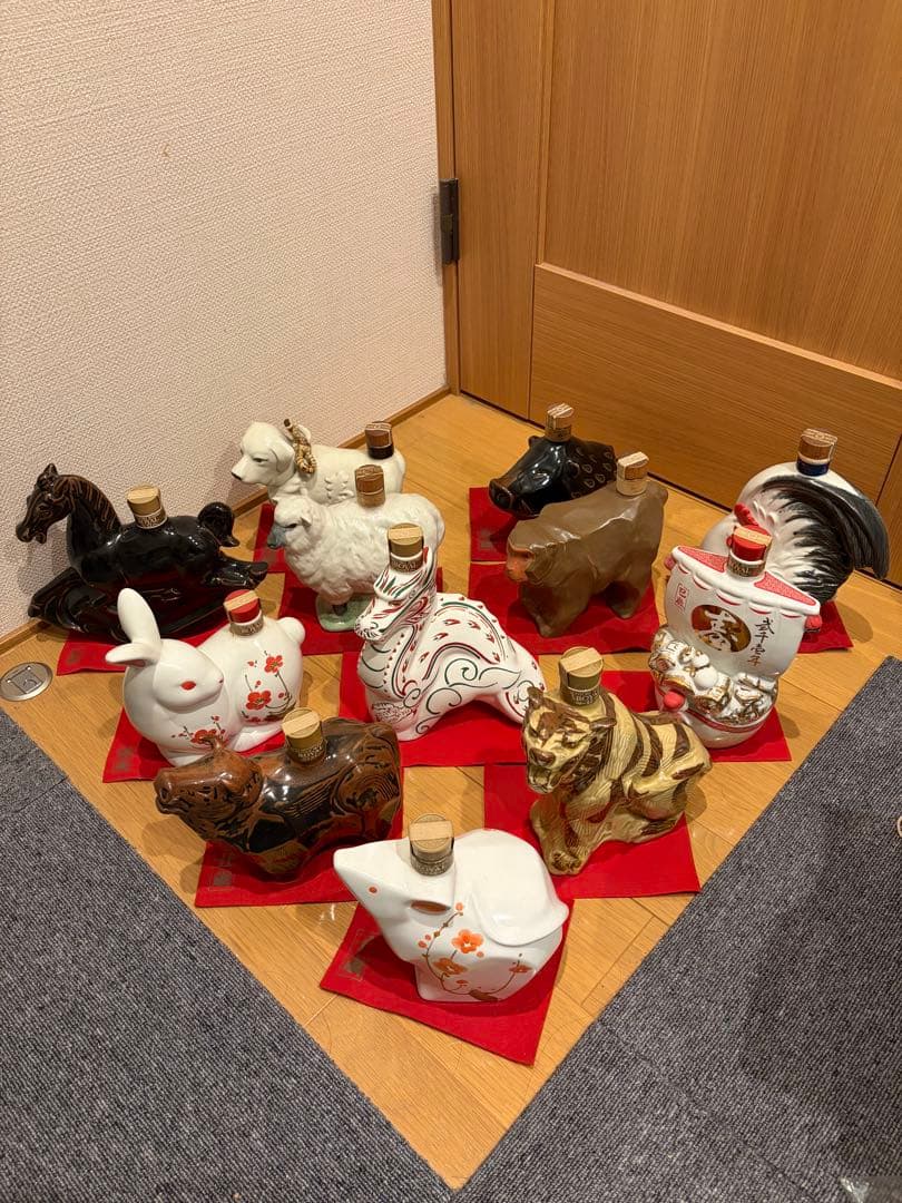 【未開封】サントリーローヤルウイスキー干支ボトル12年12本セット