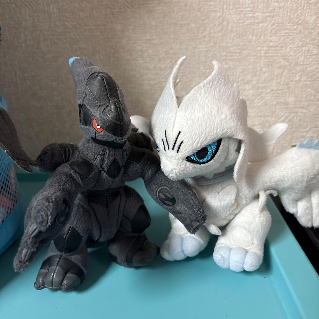 ポケモン　2011年 レシラム　ポケモンドールズ　 とゼクロムのぬいぐるみセット