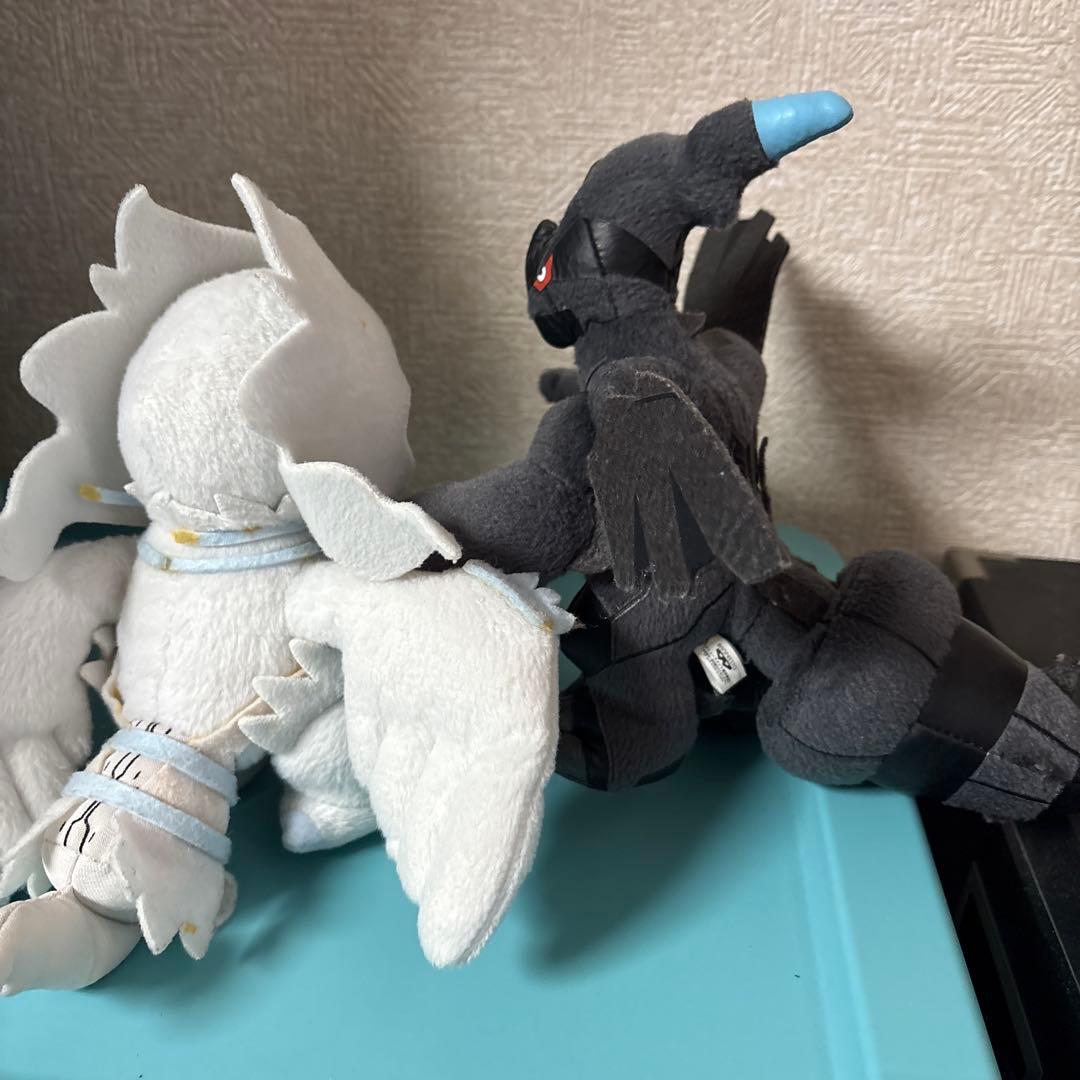 ポケモン　2011年 レシラム　ポケモンドールズ　 とゼクロムのぬいぐるみセット