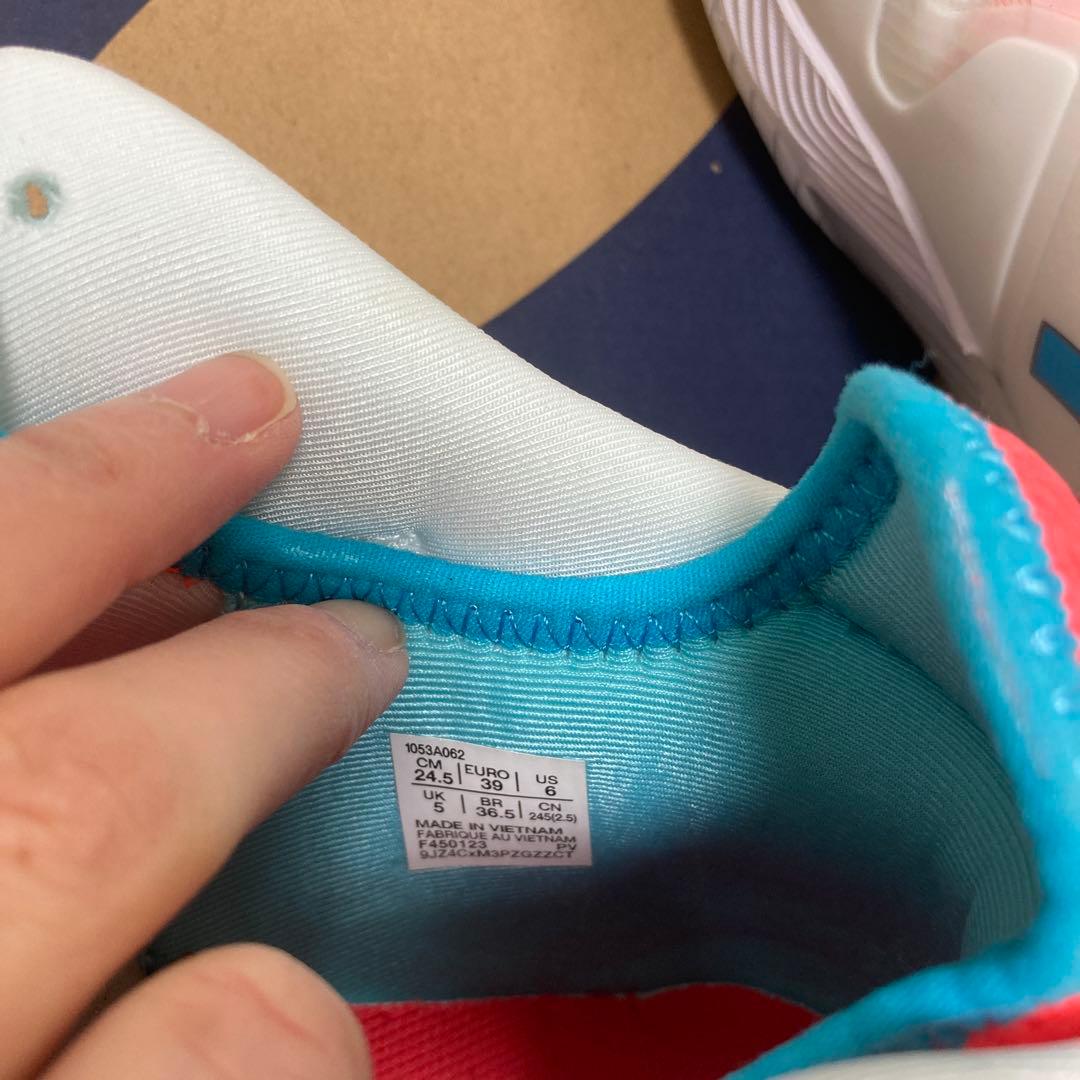 MJ 様 ASICS バレーボールシューズ ホワイト/オレンジ/ブルー