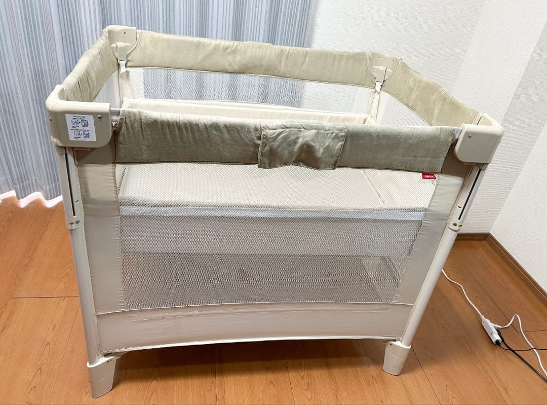 ココネルエアープラス　アップリカ　ベビーベッド