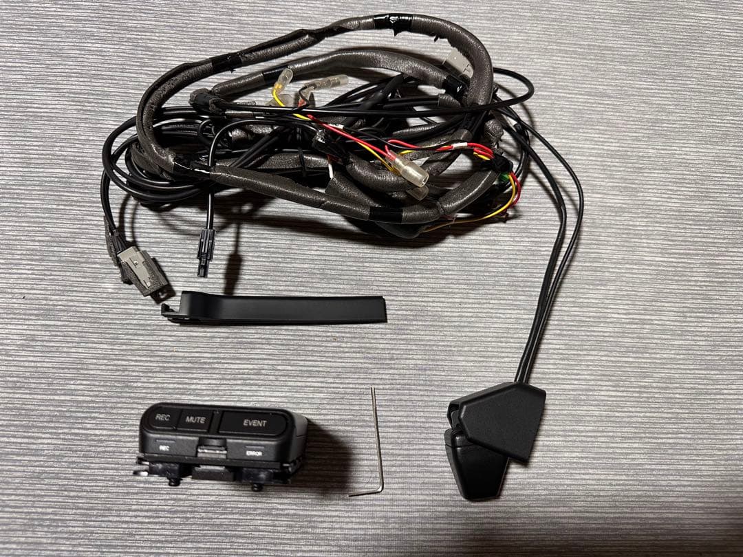 ただーだ　スバル純正ドライブレコーダー アウトバックBT-5