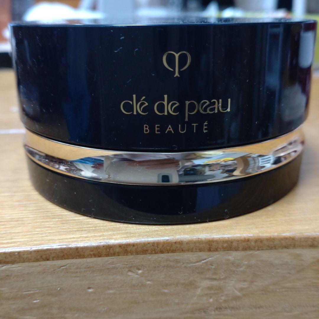 clé de peau BEAUTE フェイスパウダー ライト