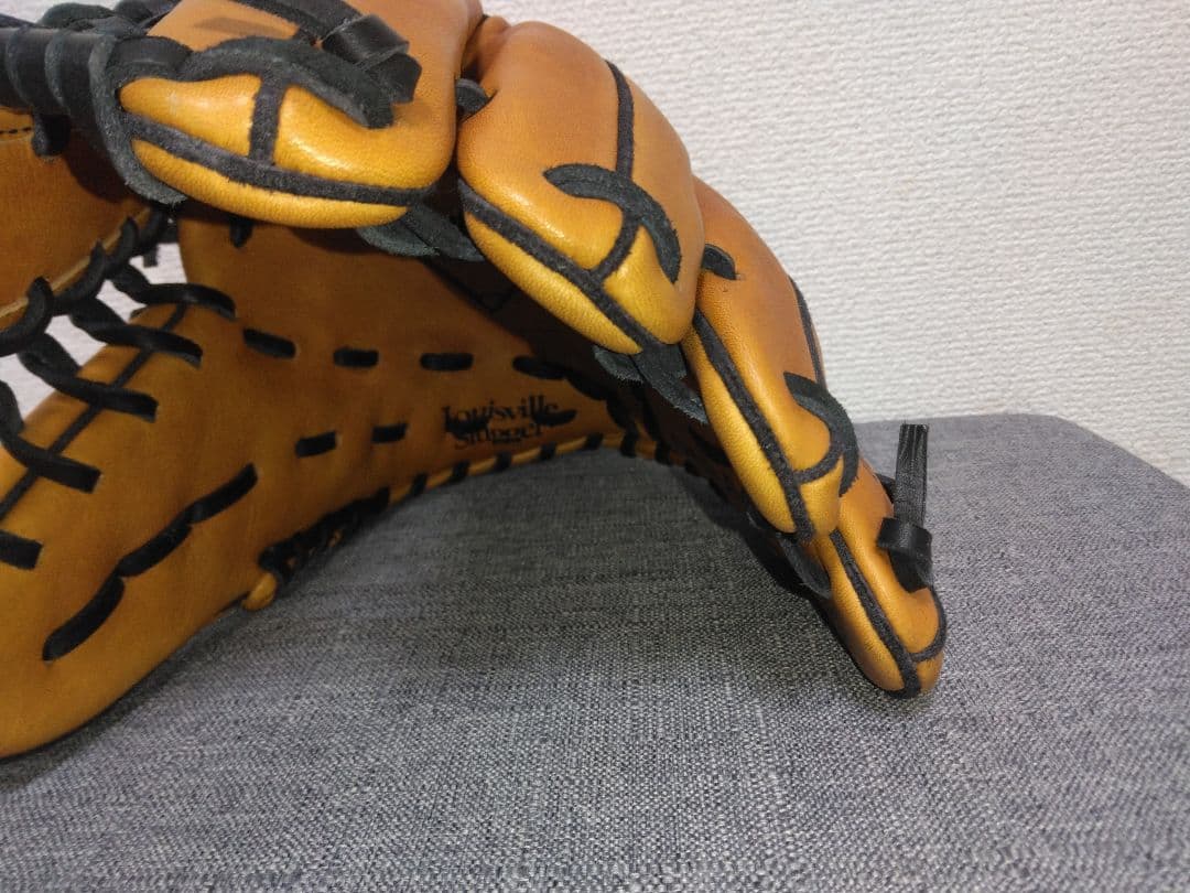 ルイスビルスラッガー一般軟式　オールラウンド兼ピッチャー　アメリカ国土型ラベル