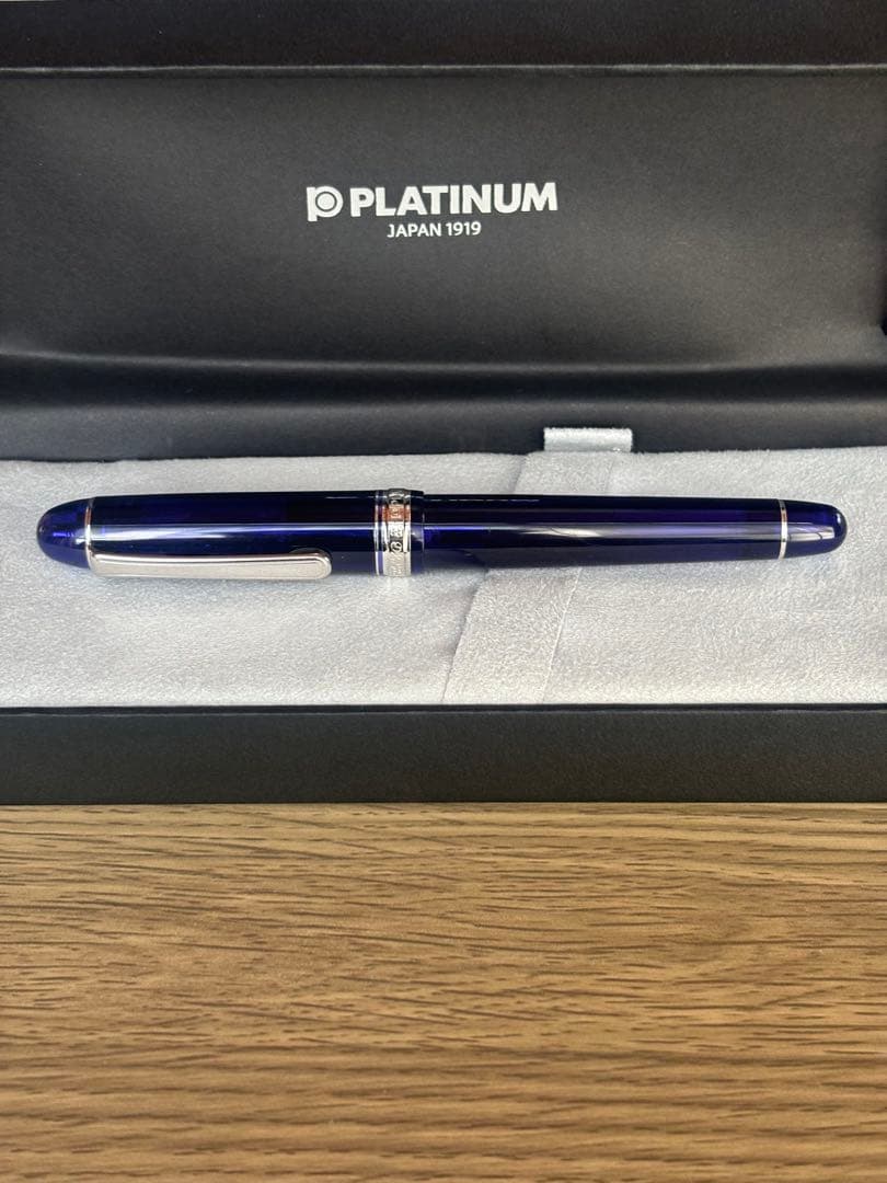 PLATINUM シャルトルブルー 万年筆 専用ケース付き