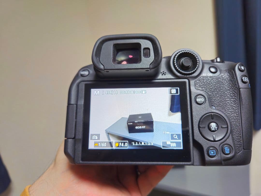 Canon EOS R7 ミラーレス一眼カメラ セット