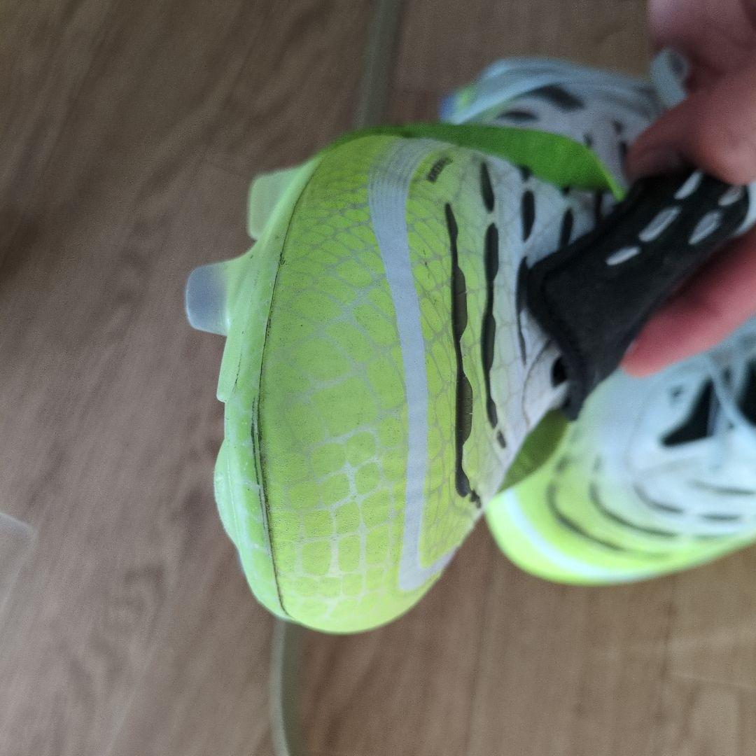 プレデターAG 28.0