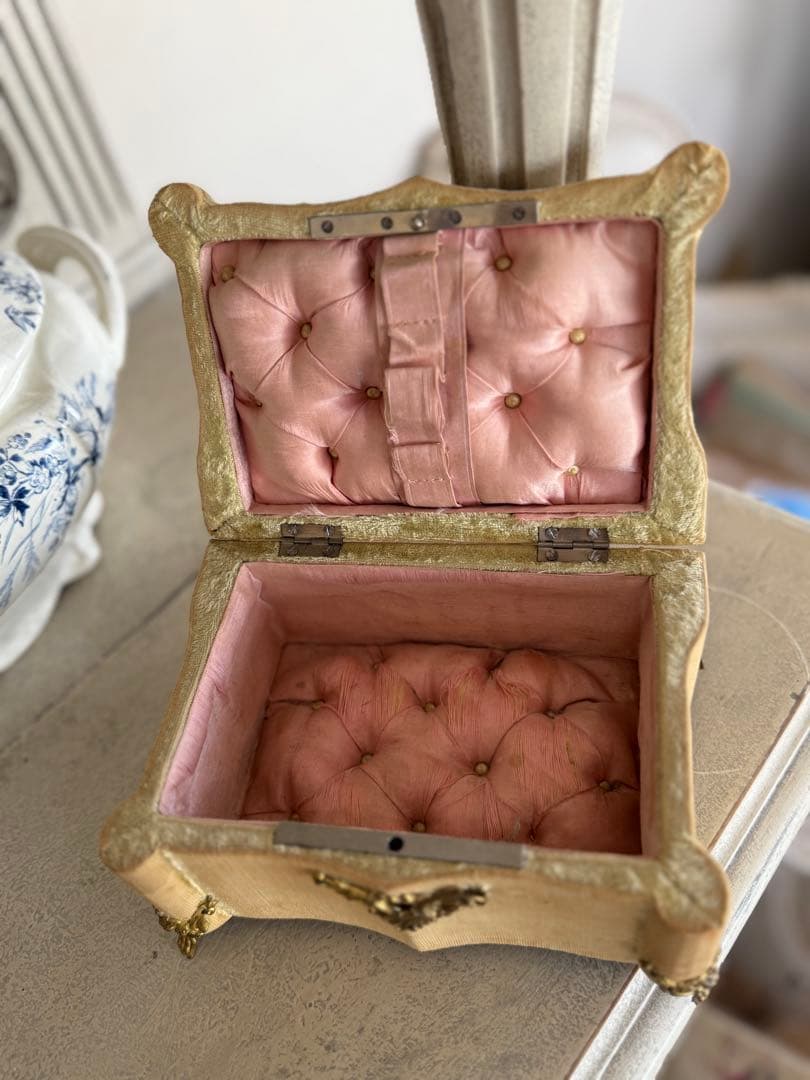 フランスアンティーク装飾ビジューコフレボックス中ライナーシルクピンク希少