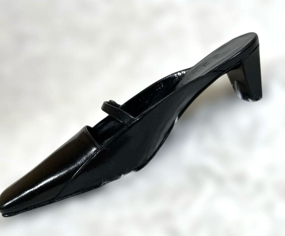 CELINE ブラック ポインテッドトゥ ミュール