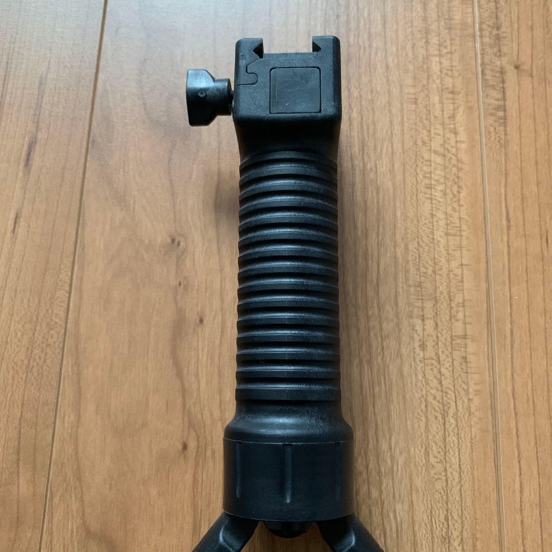 G.P.S. Grip Pod Systems バイポッドグリップ