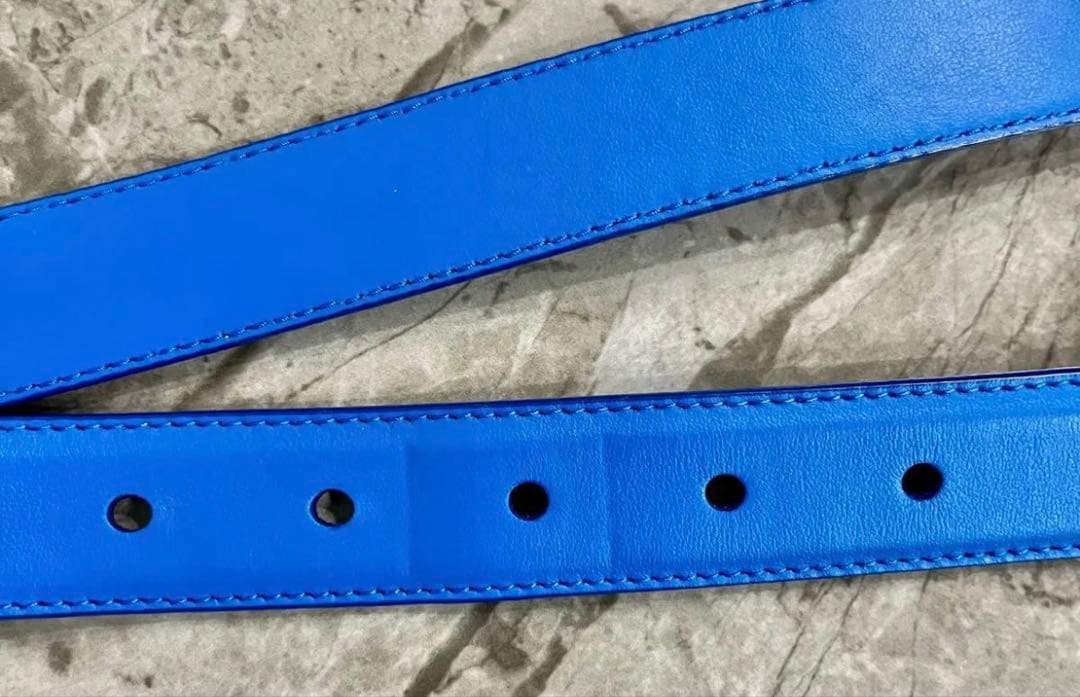 美品PRADA 青 レザー ベルト オーバルバックル