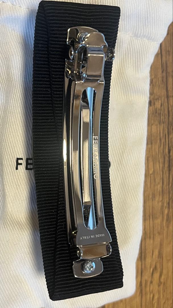 フェラガモ リボンバレッタ　箱、保存袋付き