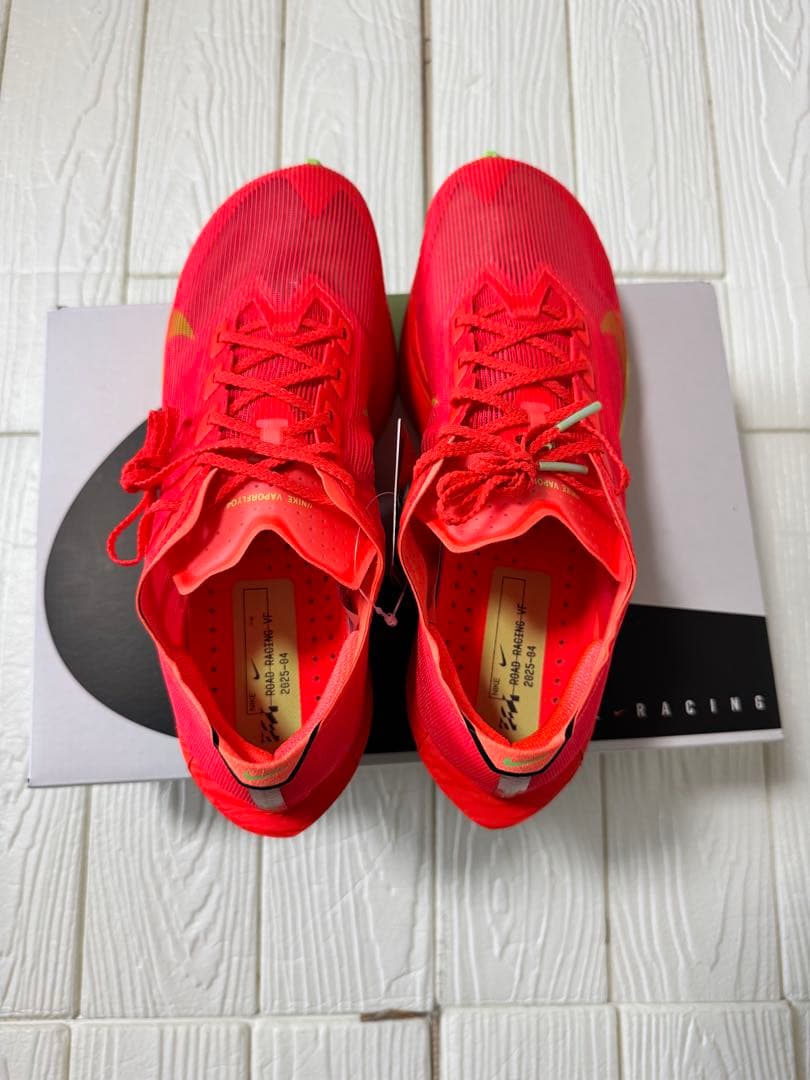 新品未使用　ナイキ　ヴェイパーフライ4 26.5cm