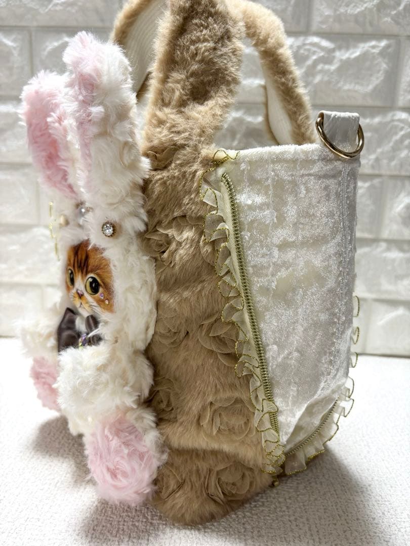 は*☆様 コヤンイサムチョン　サイドファスナーバッグ　ベージュファー　白うさちゃ