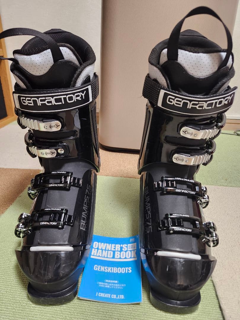 GENFACTORY BUMP'S 7S 黒 男性用スキーブーツ