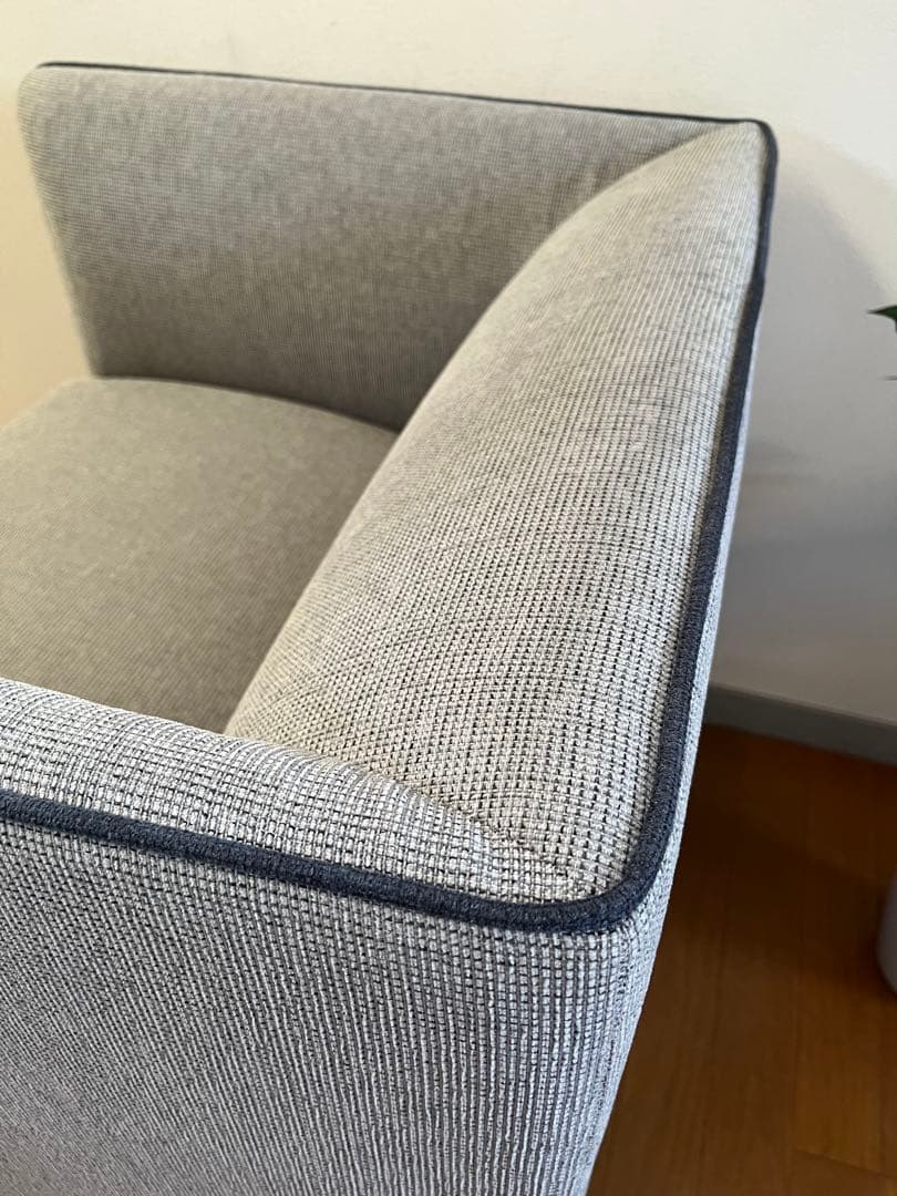 PLUS プラス　S1 アームチェア　② 19万　シングルソファ　モダン　美品