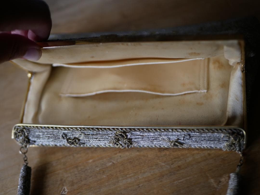 マイクロビーズ　アンティークバッグ　フランスアンティーク　アンティークのある暮ら