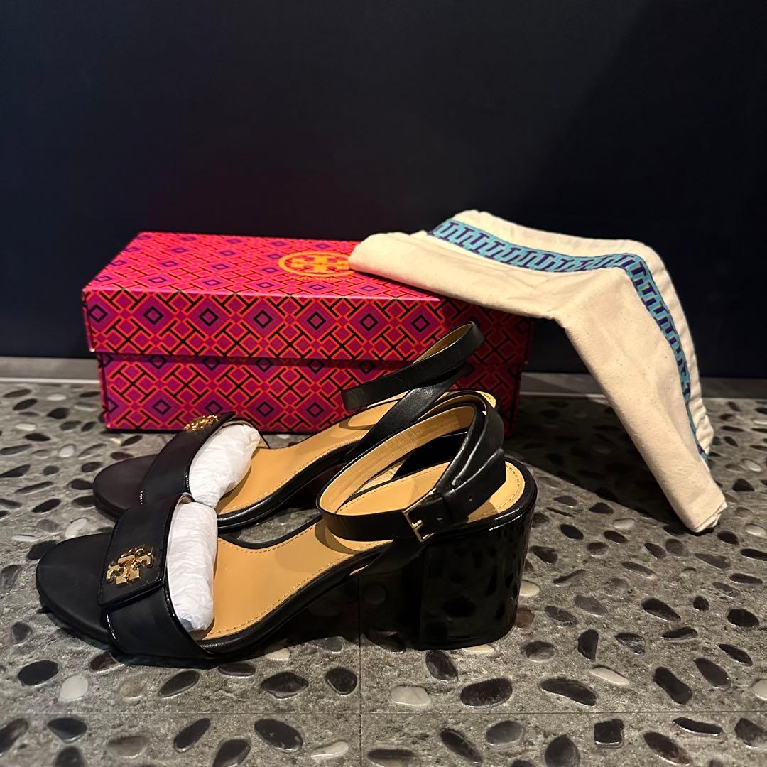 美品 トリーバーチ サンダル アンクルストラップ ブラック