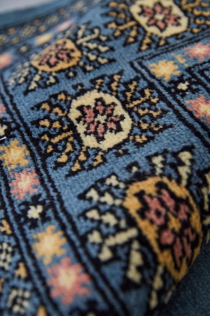 新品　トライバルラグ　ブハラ　ラホール産　（195×127cm) ブルー 青