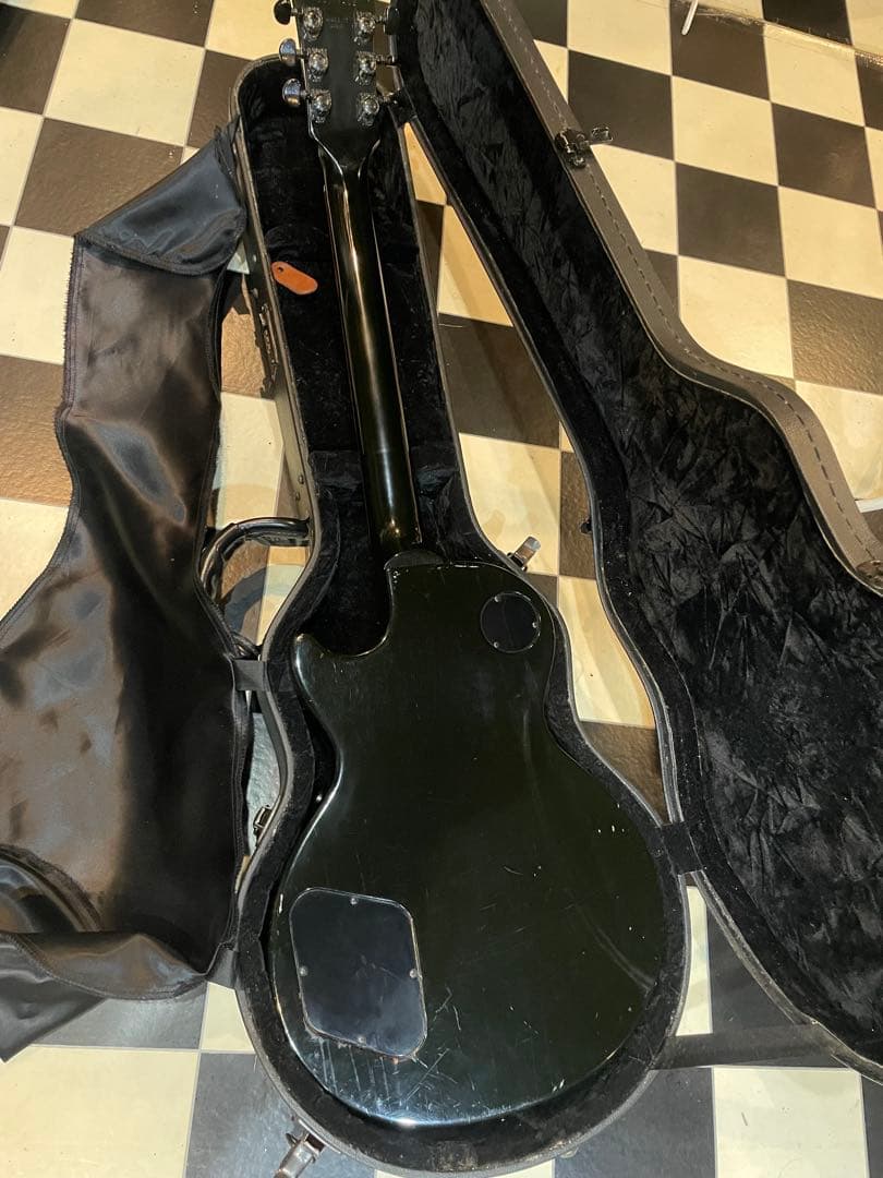 Gibson Les Paul ハードケース付属